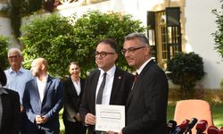 Erhürman mazbatasını aldı: “Anayasa’nın ve hukukun üstünlüğünü korumaktan bir dakika bile vazgeçmeyeceğim”
