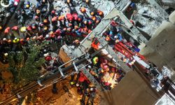 Kocaeli'de çöken binanın enkazında kalan çiftin cansız bedenlerine ulaşıldı