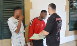 Göçmenköy’deki Evde 41 Paket Uyuşturucu ve 30 Bin TL Bulundu: 2 Zanlı Tutuklandı