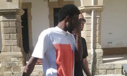 İzinsiz İkamet Suçundan Tutuklanan Zanlının Ceketinde Uyuşturucu Bulundu