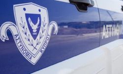 Larnaka’da düzenlenen operasyonlarda bıçak ve uyuşturucu ele geçirildi