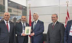Türkiye Ticaret Bakanı Bolat, Helal Expo Fuarı’nda KKTC standını ziyaret etti