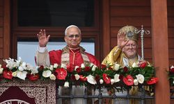 Papa 14. Leo, Aya Yorgi Kilisesi'ndeki ayine katıldı