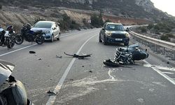Kuzey sahil yolunda araç ile motosiklet çarpıştı: Motosiklet sürücüsü yaşamını yitirdi, 3 kişi yaralandı