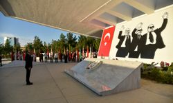 Kurucu Cumhurbaşkanı Rauf Raif Denktaş’ın Anıt Mezarı’nda tören düzenlendi