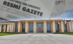 Cumhurbaşkanlığı’nda Akar ve Bozatlı görevden alındı