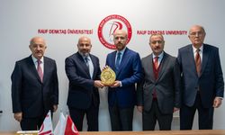 Rauf Denktaş Üniversitesi ile Prof. Dr. Fuat Sezgin Vakfı arasında Bilim Tarihi iş birliği protokolü imzalandı