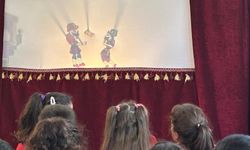 “Gizli Hazine Karagöz” gölge oyunu Gazimağusa’daki okullarda çocuklarla buluşuyor