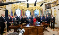 Trump, Warner Bros’un satılması sürecinde CNN'in de satılması gerektiğini savundu