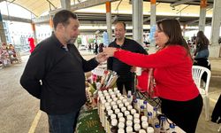 TAM Parti’nin ihtiyaç sahibi ilköğretim öğrencileri için Merkez Lefkoşa’da düzenlediği yılbaşı pazarı başladı