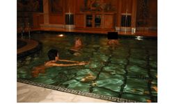 Epstein belgelerinde, Clinton'ın da aralarında bulunduğu pek çok ünlü ismin fotoğrafları ortaya çıktı