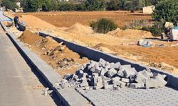 Erenköy-Karpaz Belediyesi köylere kaldırım döşüyor