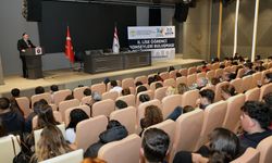 Öztürkler: “Fikirlerinizi özgürce dile getirin”