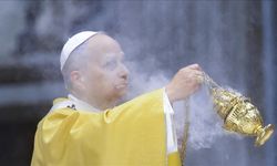 Papa 14. Leo, Vatikan'da ilk kez Noel ayini yönetti