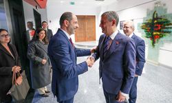 CHP Genel Başkanı Özel, HP Genel Başkanı Özersay ile görüştü