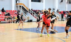 Hentbol U18 liginde 3 maç oynandı