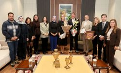 Nilden Bektaş Erhürman, EVKAF İyilik Gönüllüleri ekibiyle görüştü