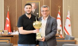 Cumhurbaşkanı Erhürman, Kıbrıslı Türk milli bilardocu Mustafa Alnar’ı kabul etti