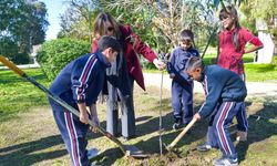 Gazi-Canbulat İlkokulu Öğrencileri Çağlayan Parkı’nda fidan dikti