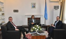 Liderlerin Holguin’le görüşmesi Rum basınında