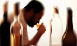 Yüksek sesle bağırıp, çevreye rahatsızlık veren 4 kişi tutuklandı