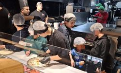 Tanyel’s Smile Vakfı, onkoloji servisindeki çocuklar için pizza partisi düzenledi