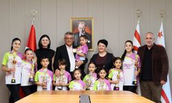 Erhürman, KKTC Halter ve Vücut Geliştirme Federasyonu ve Nev Çocuk Fitness sporcularını kabul etti