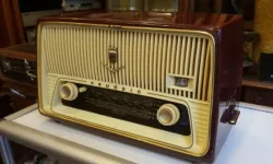 Yeni medya biçimleri ortaya çıksa da radyo, geniş dinleyici kitlelerine ulaşıyor