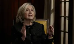 Hillary Clinton, ABD Başkanı Trump yönetimini Epstein belgelerini "örtbas etmekle" suçladı