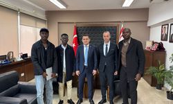 İçişleri Bakanı Oğuz, yabancı öğrencilerin muhaceret sorunlarını dinledi