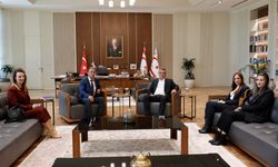 Erhürman biyologlarla görüştü