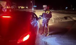 Trafik denetimlerinde 13’ü alkollü 370 sürücü rapor edildi, 30 araç trafikten men edildi