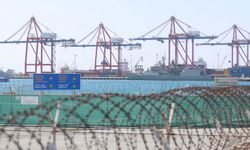 Yunan F-16’ları Baf’taki üsse döndü, iki fırkateyn Limasol Limanı’nda