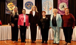 “İlklerin İzinde-Kendi Yolunu Açan Kadınlar” başlıklı panel düzenlendi