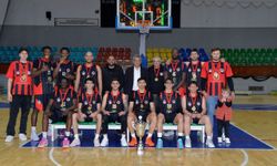 Cumhurbaşkanı Erhürman, KKTC Basketbol Federasyonu Cumhurbaşkanlığı Kupası Final Maçı'nı izledi