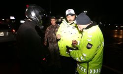 Beş ilçede eş zamanlı asayiş ve trafik denetimleri: 108 kişi tutuklandı, 1233 sürücü rapor edildi