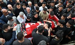 Kahramanmaraş'taki okul saldırısında yaşamını yitiren öğretmen ve öğrenciler gözyaşlarıyla uğurlandı