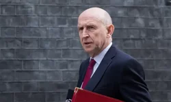 İngiltere, kendi sularındaki Rus denizaltılarını caydırmak için asker gönderdiğini açıkladı