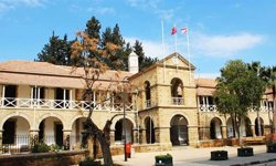 Anayasa Mahkemesi: “90 gün içinde Meclis’te yasallaşmayan yasa gücündeki kararnameler yürürlükten kalktı şeklinde yoruml