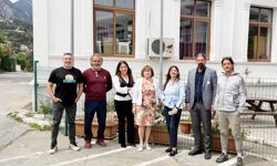 Merit Sosyal İşler Koordinatörlüğü'nden Lapta İlkokulu’na robotik kodlama için ekipman desteği