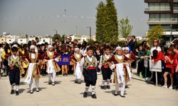 23 Nisan Ulusal Egemenlik ve Çocuk Bayramı kutlamaları Lefkoşa’da kortejle başladı