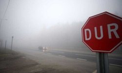 Lefkoşa-Gazimağusa ana yolu üzerinde sağanak yağmur var, görüş mesafesi azaldı