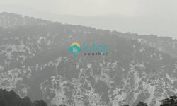 Trodos Dağları dolu yağışı nedeniyle beyaza büründü