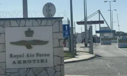 Rum Savunma Bakanı Palmas, İngiltere’de üsler konusunu görüştü