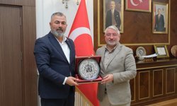 Beyarmudu Belediye Başkanı Bebek Çorum Belediye Başkanı Aşgın’ı ziyaret etti