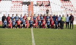 Cumhuriyet Meclisi ile Çatalköy Esentepe Belediyesi futbol takımlarından dostluk maçı