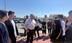 Sadıkoğlu, gençlerle bir araya geldi