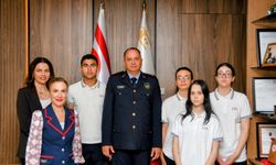 Polis Genel Müdürü Adalıer Lefkoşa Türk Lisesi öğrencilerini kabul etti