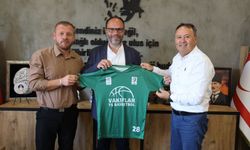 Sadıkoğlu, KKTC Vakıflar Tekerlekli Sandalye Basketbol Takımı’nı kabul etti