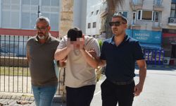 10 Adet Cep Telefonu Çaldığı İddia Edilen Zanlı Yeniden Mahkemeye Çıkarıldı
